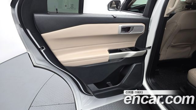 Ford Explorer (VI) 2.3 LimIted 4WD 2021 — фото 25
