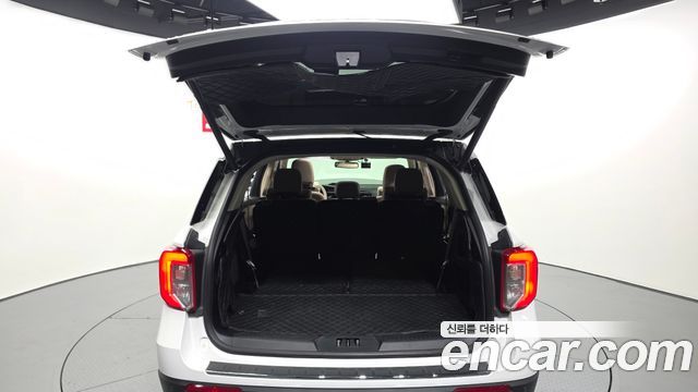 Ford Explorer (VI) 2.3 LimIted 4WD 2021 — фото 31