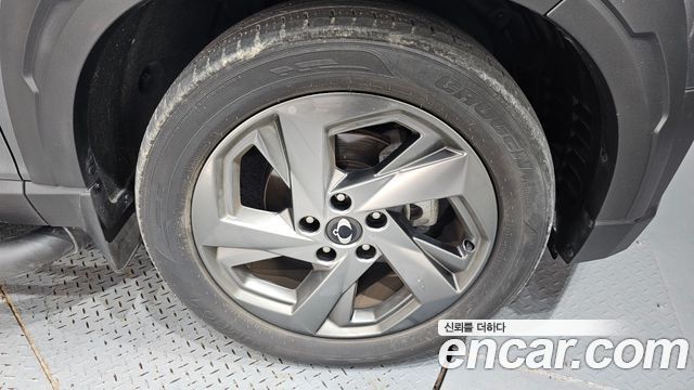 KG Mobility (SsangYong) Rexton Sports Khan Diesel 2.2 4WD Culman Noblesse 2024 — фото 21