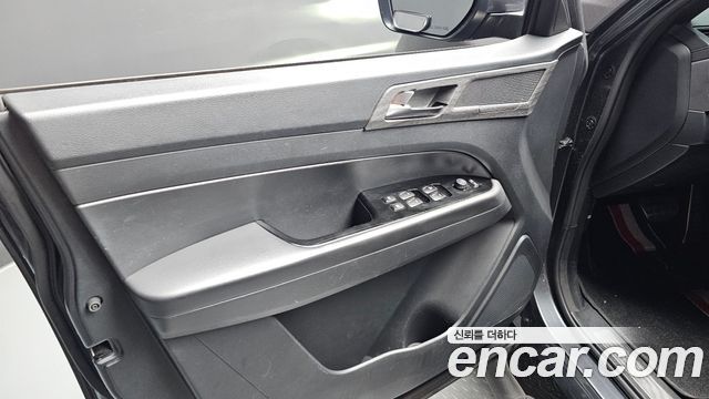 KG Mobility (SsangYong) Rexton Sports Khan Diesel 2.2 4WD Culman Noblesse 2024 — фото 24