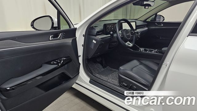 Kia K5 (III) 2.0 Noblesse 2025 — фото 10