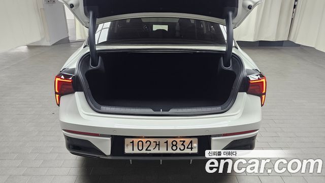 Kia K5 (III) 2.0 Noblesse 2025 — фото 15