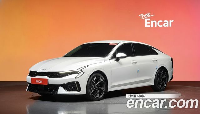 Kia K5 (III) 2.0 Noblesse 2025 — фото 1