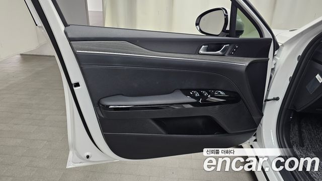 Kia K5 (III) 2.0 Noblesse 2025 — фото 24