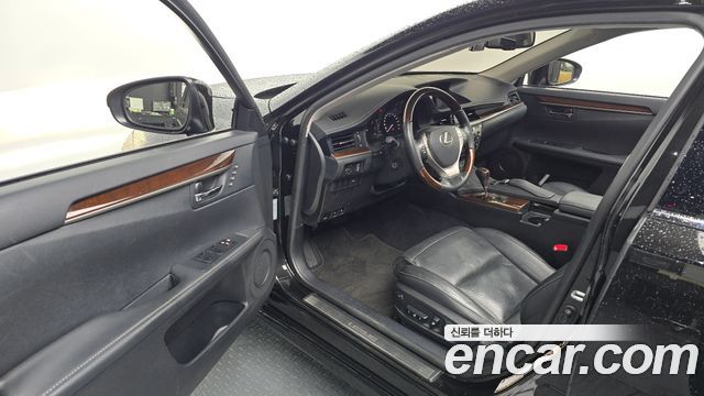 Lexus ES350 Supreme XV60 2014 — фото 10