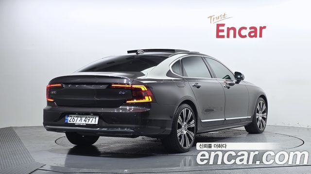 Volvo S90 B6 AWD Ultimate Bright 2023 — фото 2