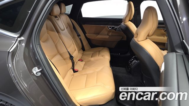 Volvo S90 B6 AWD Ultimate Bright 2023 — фото 11