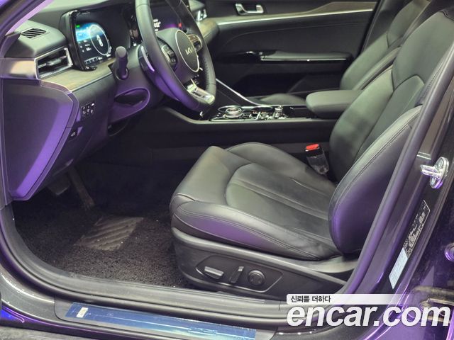 Kia K5 (III) 2.0 Noblesse 2023 — фото 10