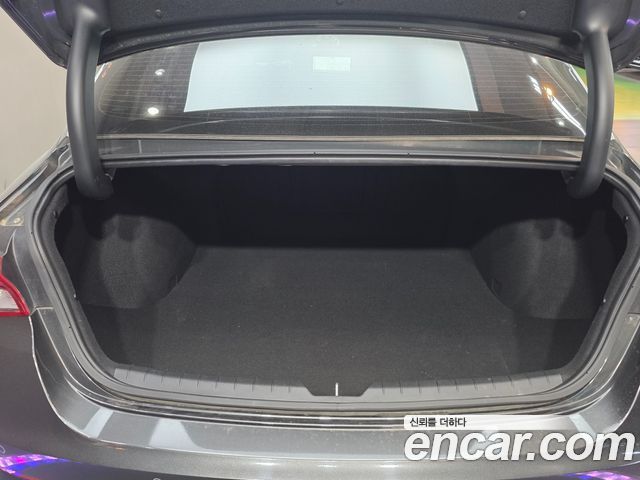 Kia K5 (III) 2.0 Noblesse 2023 — фото 23
