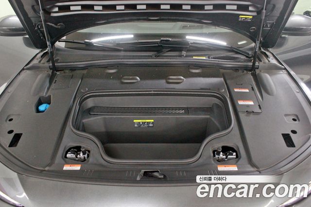 Audi A6 e-tron Performance S line 2025 — фото 6