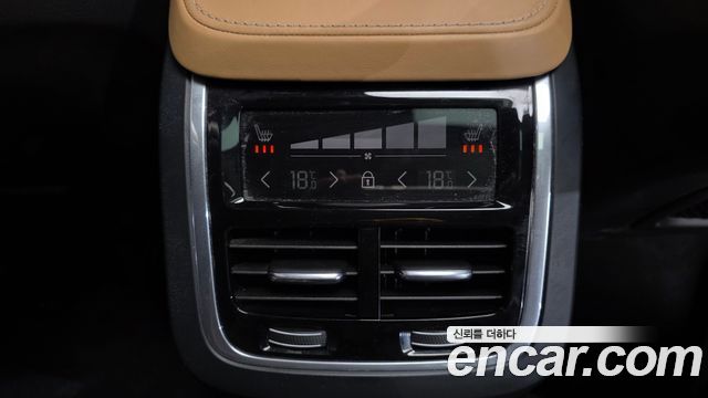 Volvo XC90 (II) T8 Inscription Hybird 2020 — фото 18