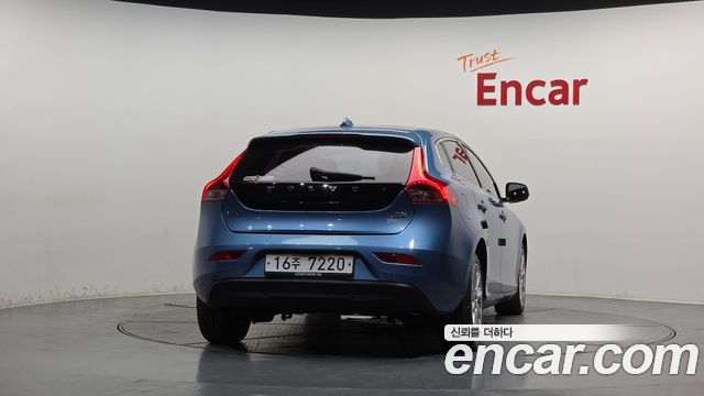 Volvo V40 D2 2nd 2015 — фото 4