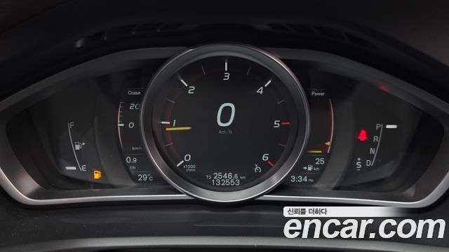 Volvo V40 D2 2nd 2015 — фото 8