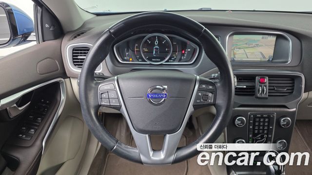 Volvo V40 D2 2nd 2015 — фото 13
