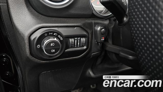 Jeep Wrangler (JL) 2.0 Overland Power Top 4Door 2021 — фото 14