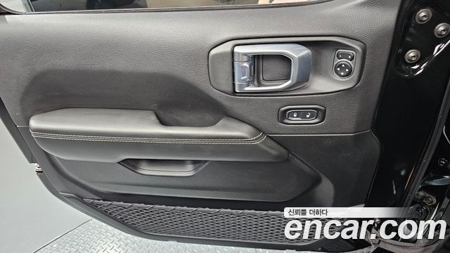 Jeep Wrangler (JL) 2.0 Overland Power Top 4Door 2021 — фото 24