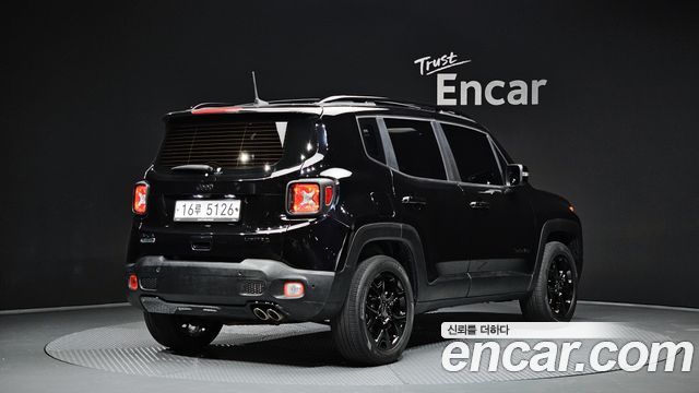 Jeep Renegade 2.0 Diesel Limited AWD 2018 — фото 2