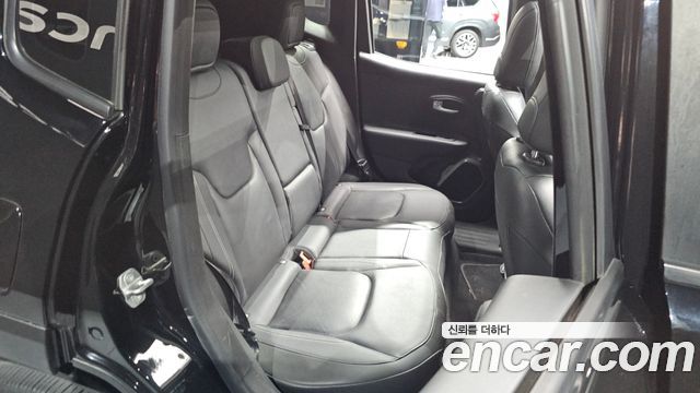 Jeep Renegade 2.0 Diesel Limited AWD 2018 — фото 11