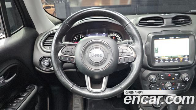 Jeep Renegade 2.0 Diesel Limited AWD 2018 — фото 13