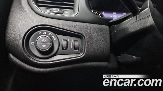 Jeep Renegade 2.0 Diesel Limited AWD 2018 — фото 29