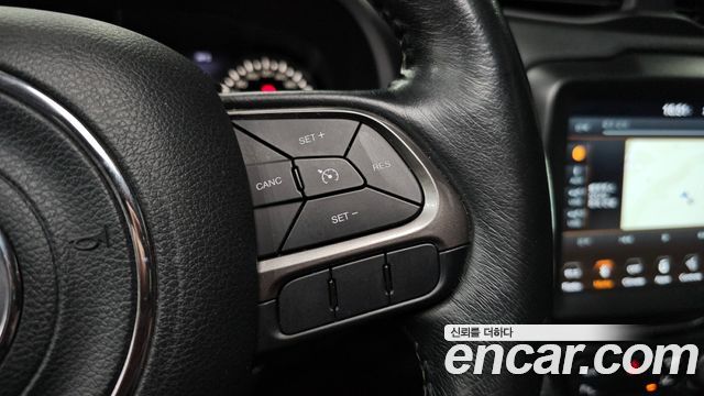 Jeep Renegade 2.0 Diesel Limited AWD 2018 — фото 31