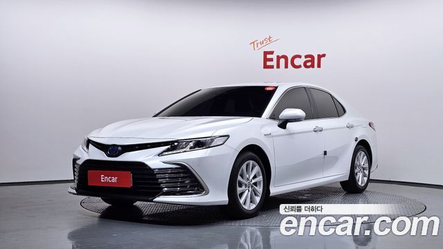 Toyota Camry (XV70) 2.5 LE Hybrid 2024 — фото 1