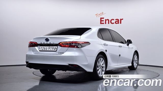Toyota Camry (XV70) 2.5 LE Hybrid 2024 — фото 2