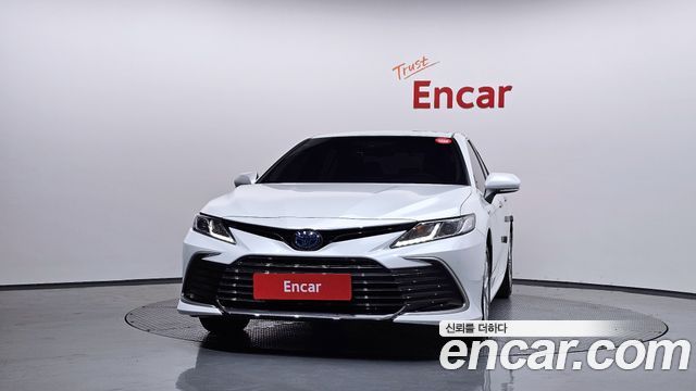 Toyota Camry (XV70) 2.5 LE Hybrid 2024 — фото 3