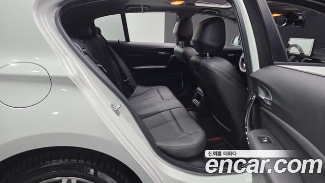 BMW 1 Series (F20) 118d Sport 5Door 2018 — фото 15