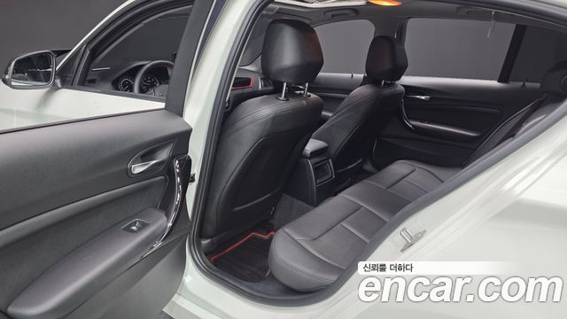 BMW 1 Series (F20) 118d Sport 5Door 2018 — фото 16