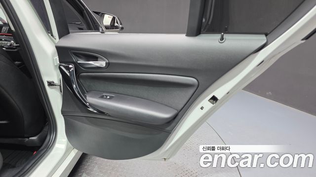BMW 1 Series (F20) 118d Sport 5Door 2018 — фото 31