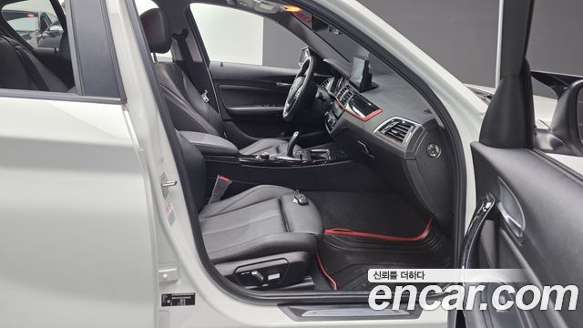 BMW 1 Series (F20) 118d Sport 5Door 2018 — фото 32