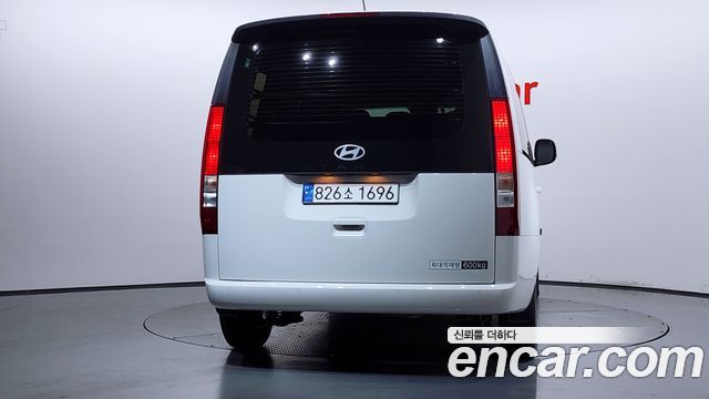 Hyundai Staria HEV 1.6 Cargo 5-Seater Modern 2025 — фото 4