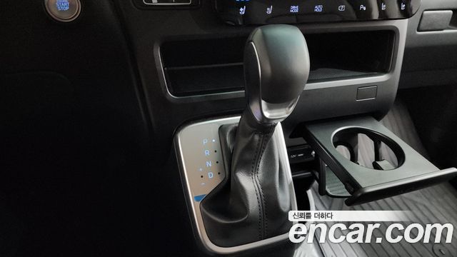 Hyundai Staria HEV 1.6 Cargo 5-Seater Modern 2025 — фото 9