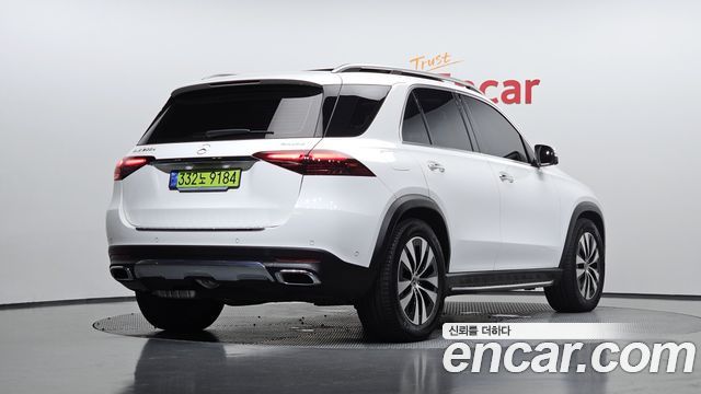 Mercedes-Benz GLE-Class (W167) GLE300d 4MATIC 2024 — фото 2