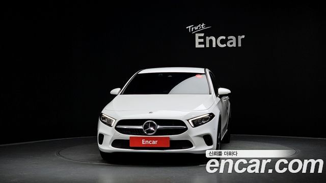 Mercedes-Benz A-Class (W177) A220 Hatchback 2023 — фото 3
