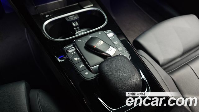 Mercedes-Benz A-Class (W177) A220 Hatchback 2023 — фото 17