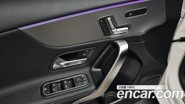 Mercedes-Benz A-Class (W177) A220 Hatchback 2023 — фото 18