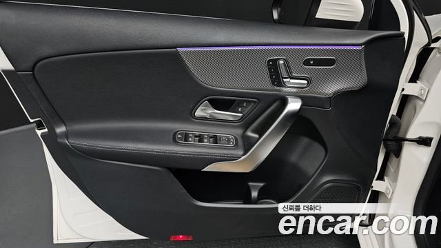 Mercedes-Benz A-Class (W177) A220 Hatchback 2023 — фото 24
