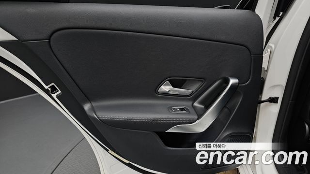 Mercedes-Benz A-Class (W177) A220 Hatchback 2023 — фото 25
