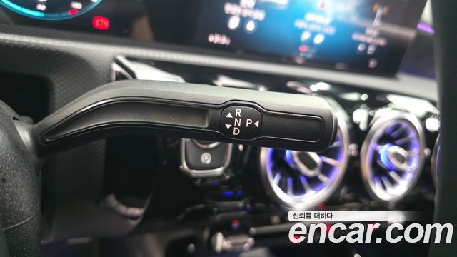 Mercedes-Benz A-Class (W177) AMG A35 4MATIC Sedan 2021 — фото 9