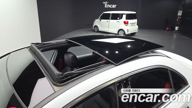 Mercedes-Benz A-Class (W177) AMG A35 4MATIC Sedan 2021 — фото 16