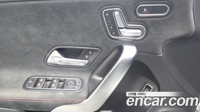 Mercedes-Benz A-Class (W177) AMG A35 4MATIC Sedan 2021 — фото 27