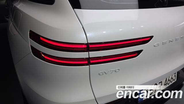 Genesis GV70 3.5T Gasoline AWD 2025 — фото 23