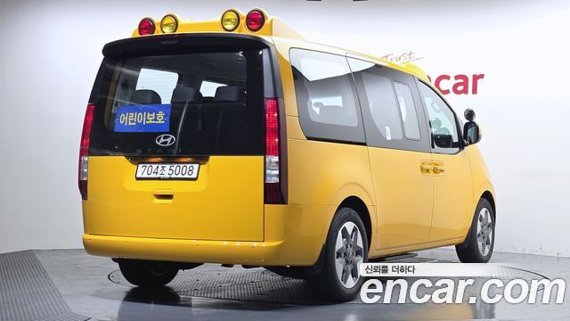 Hyundai Staria HEV 1.6T Kinder Safety Car 11-Seater 2026 — фото 2