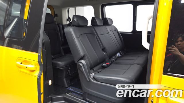 Hyundai Staria HEV 1.6T Kinder Safety Car 11-Seater 2026 — фото 11