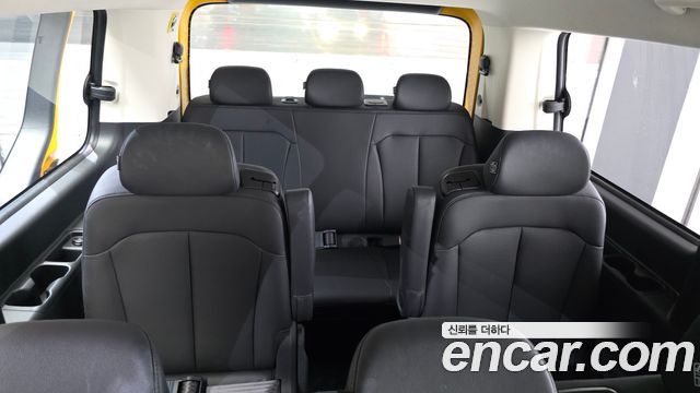 Hyundai Staria HEV 1.6T Kinder Safety Car 11-Seater 2026 — фото 13