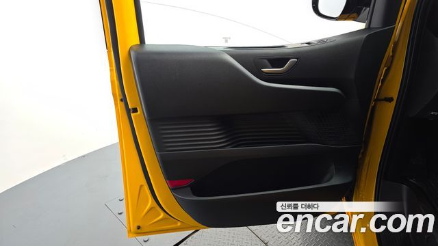 Hyundai Staria HEV 1.6T Kinder Safety Car 11-Seater 2026 — фото 24
