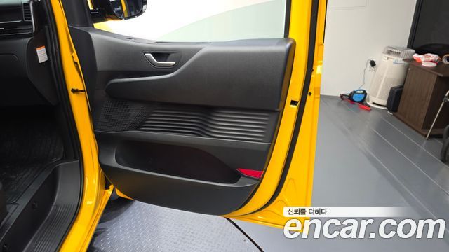 Hyundai Staria HEV 1.6T Kinder Safety Car 11-Seater 2026 — фото 25