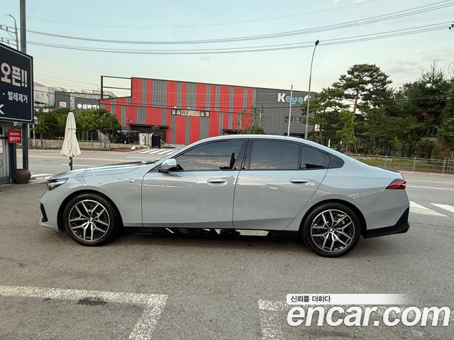 BMW 5 Series (G60) 520i M Sport 2025 — фото 2